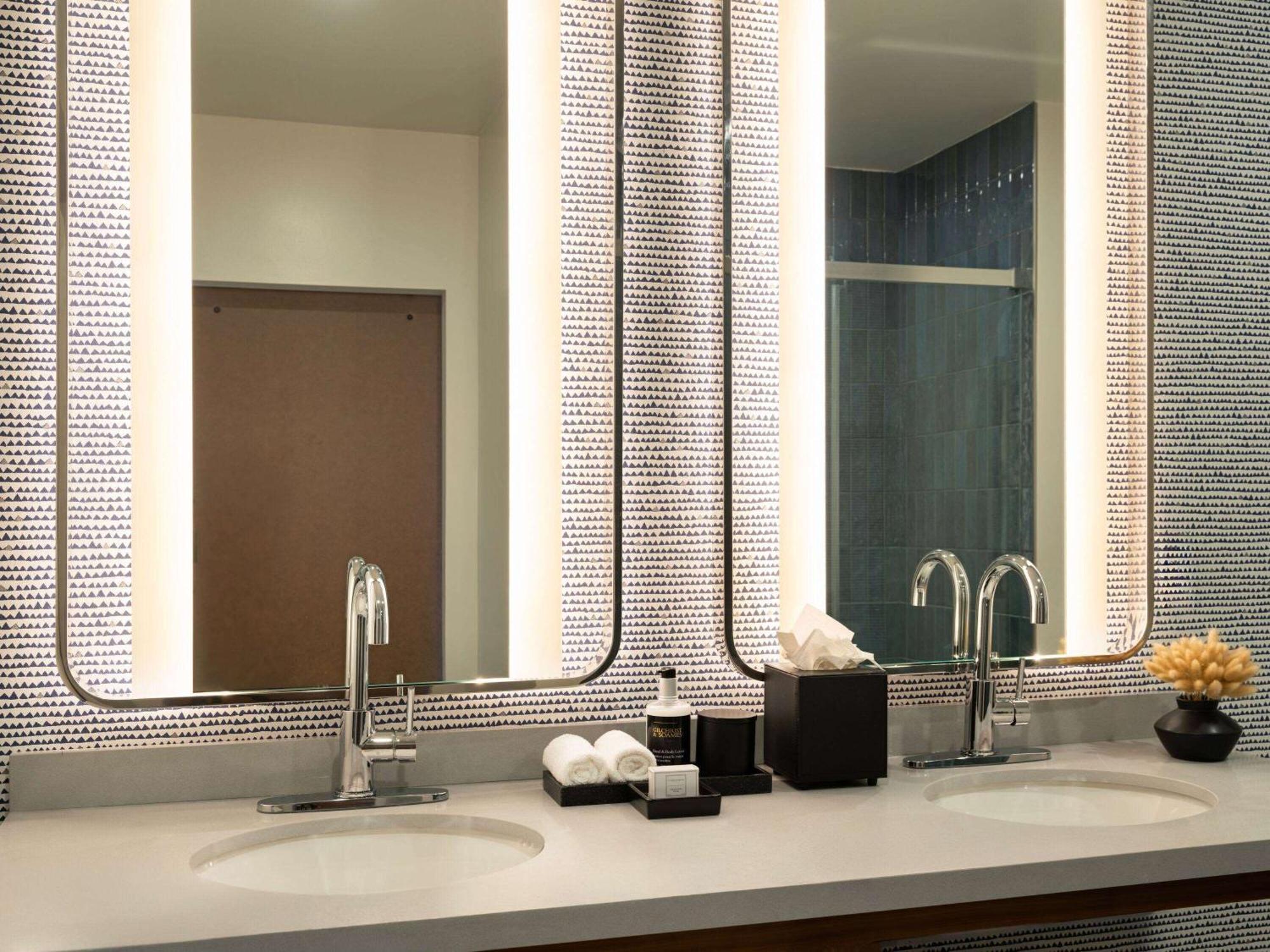 Origin Kansas City Riverfront, A Wyndham Hotel Zewnętrze zdjęcie